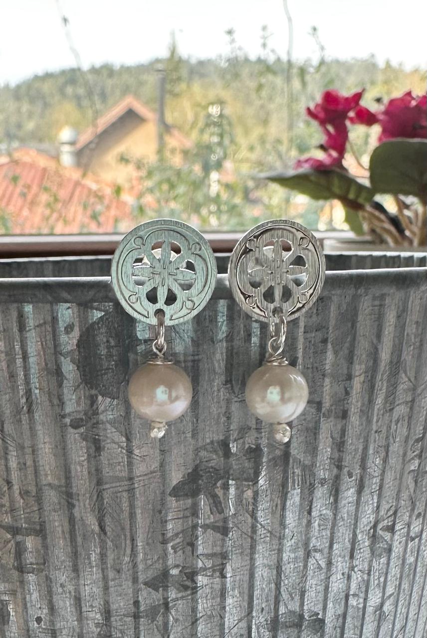 Aros mandala con perlas de rio