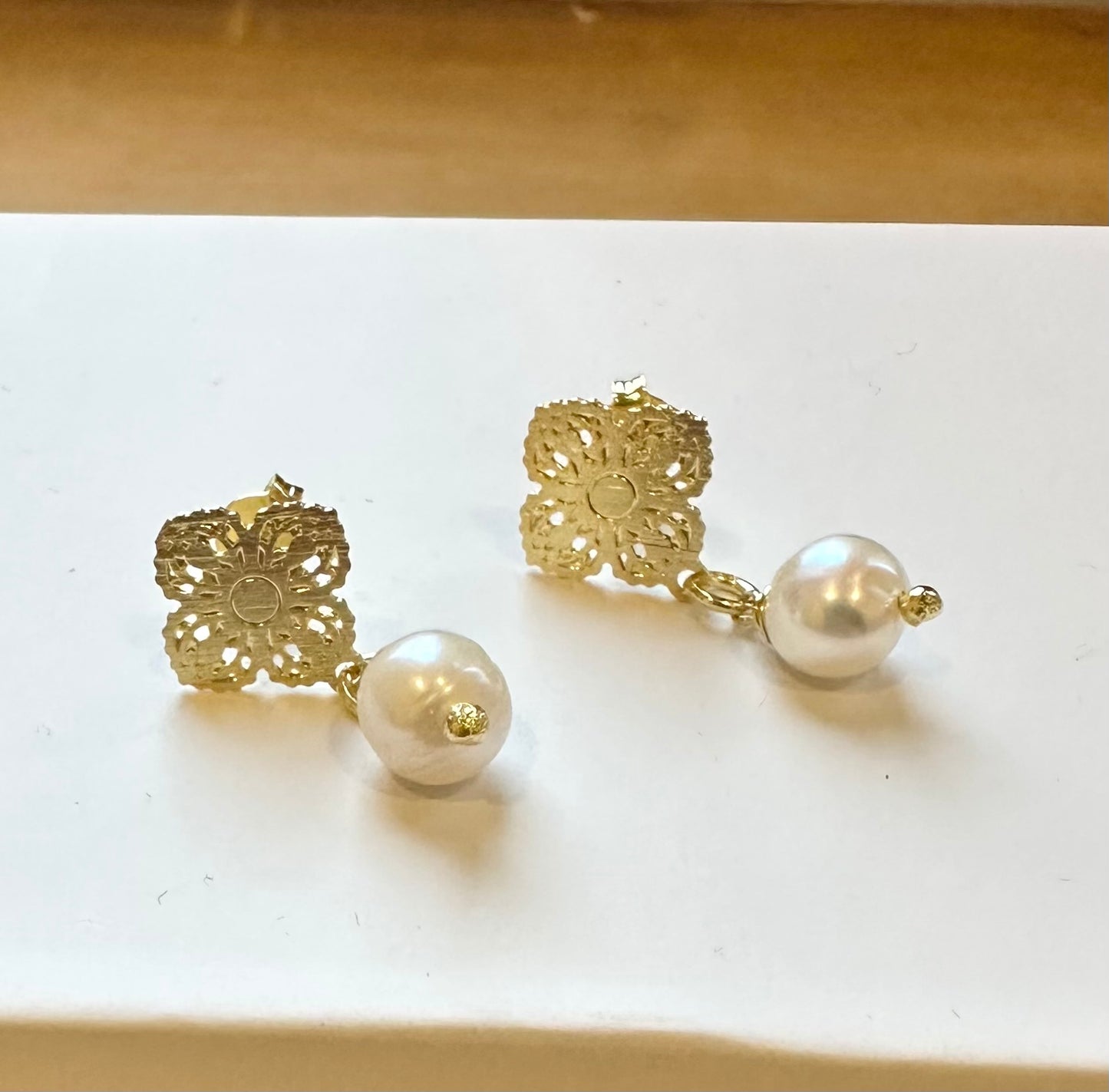 Aros con perlas de rio