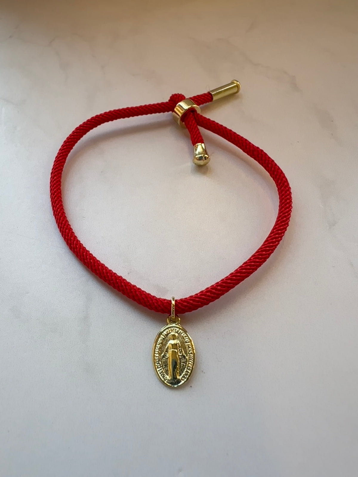 Pulsera cordón & dije bañado en oro