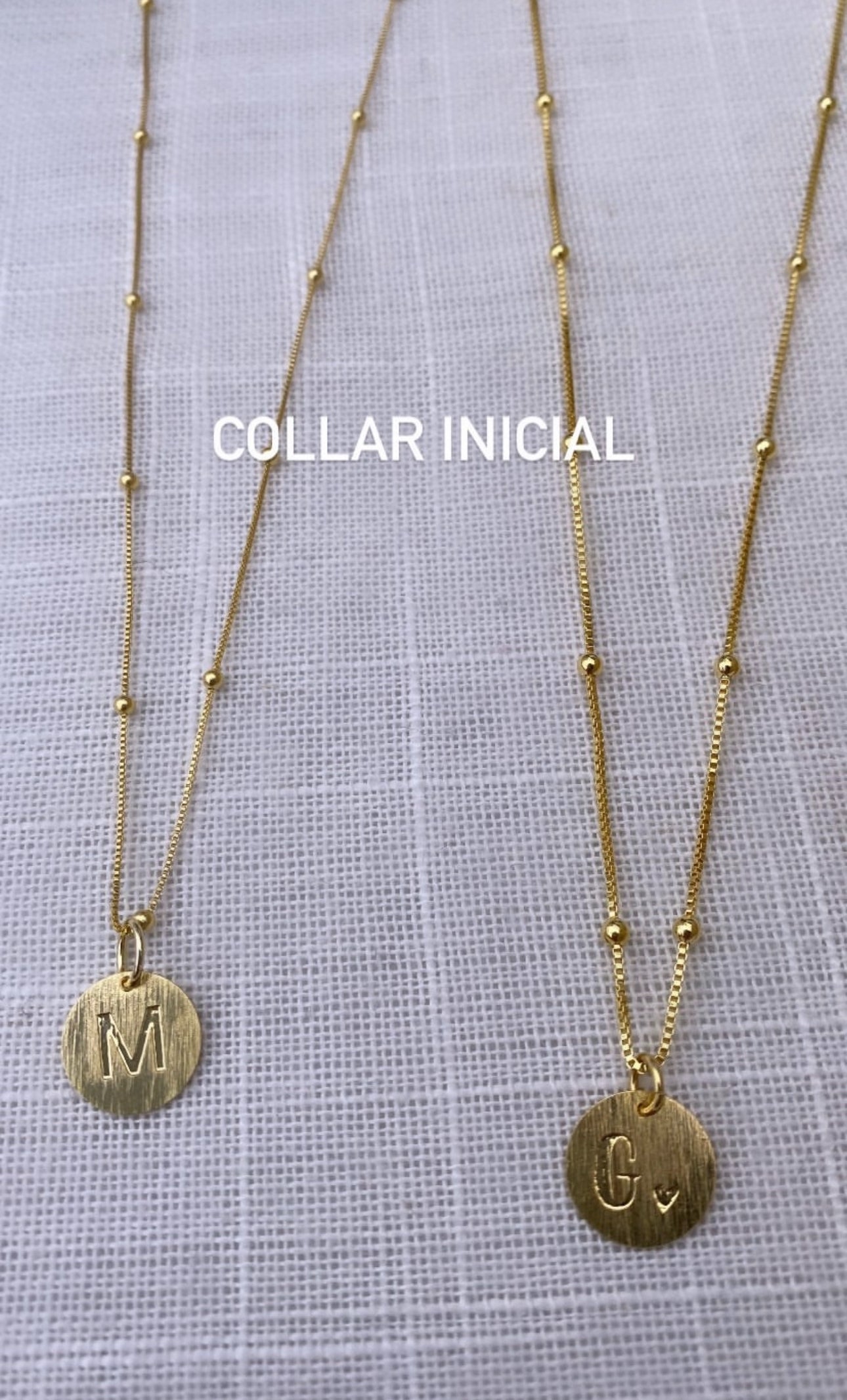 Collar iniciales Gold