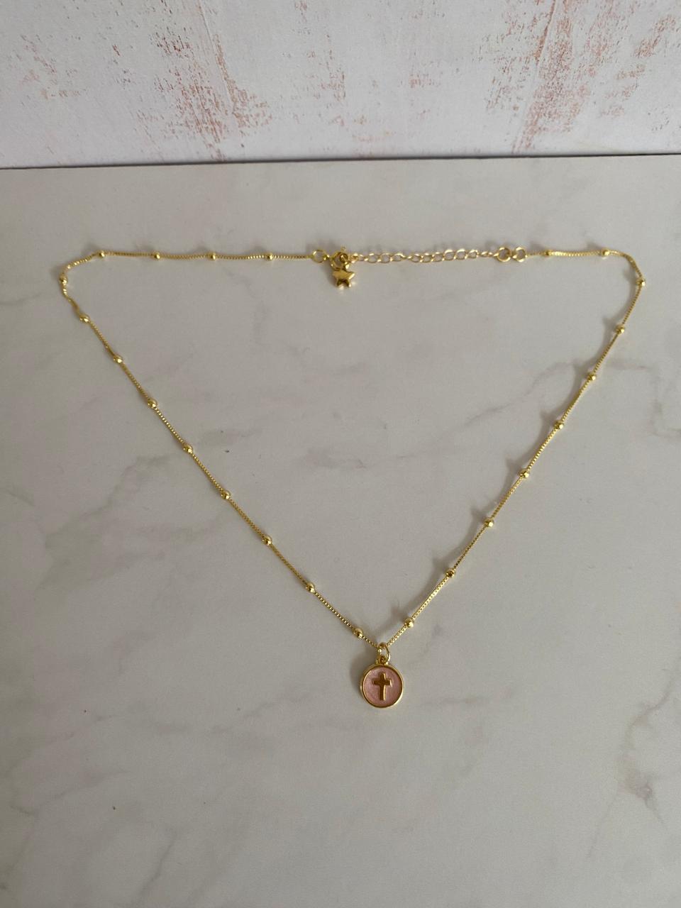 Collar Cruz resina