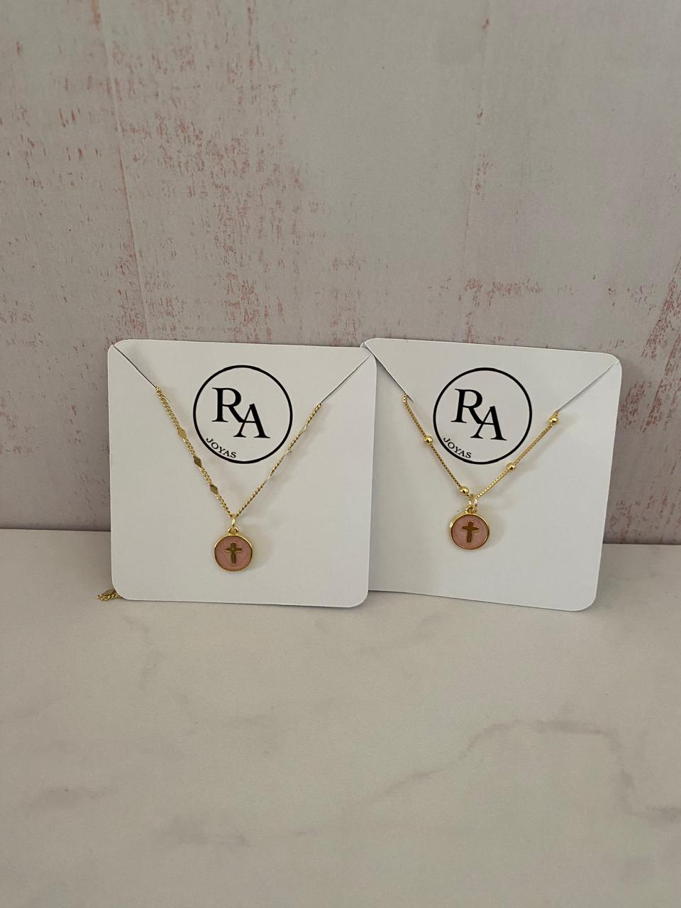 Collar Cruz resina