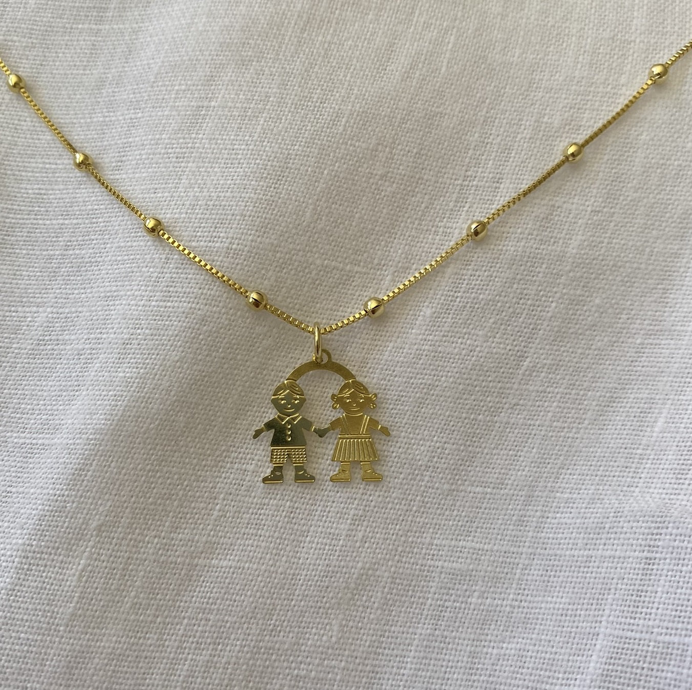 Collar Hermanos