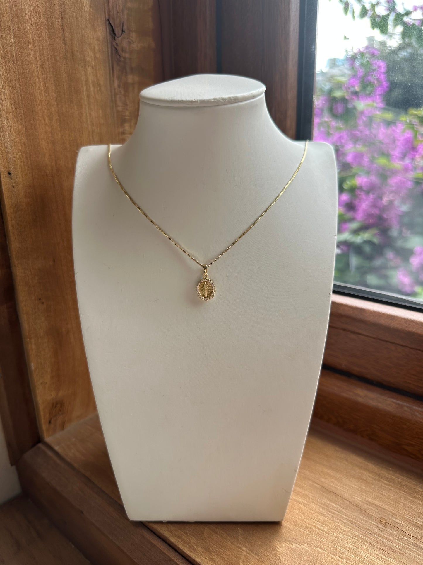 Collar Virgen de los Rayos