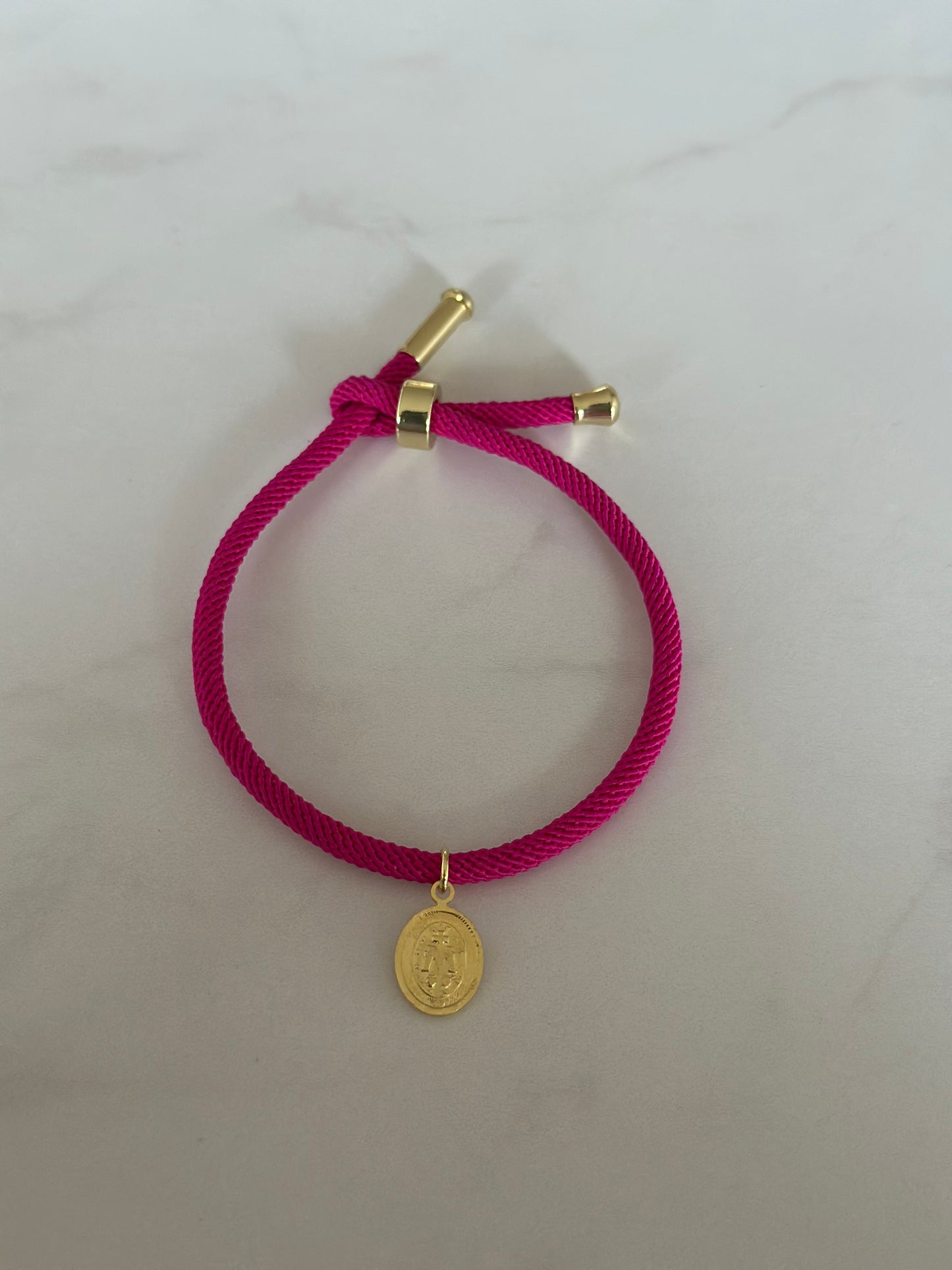 Pulsera cordón & dije bañado en oro
