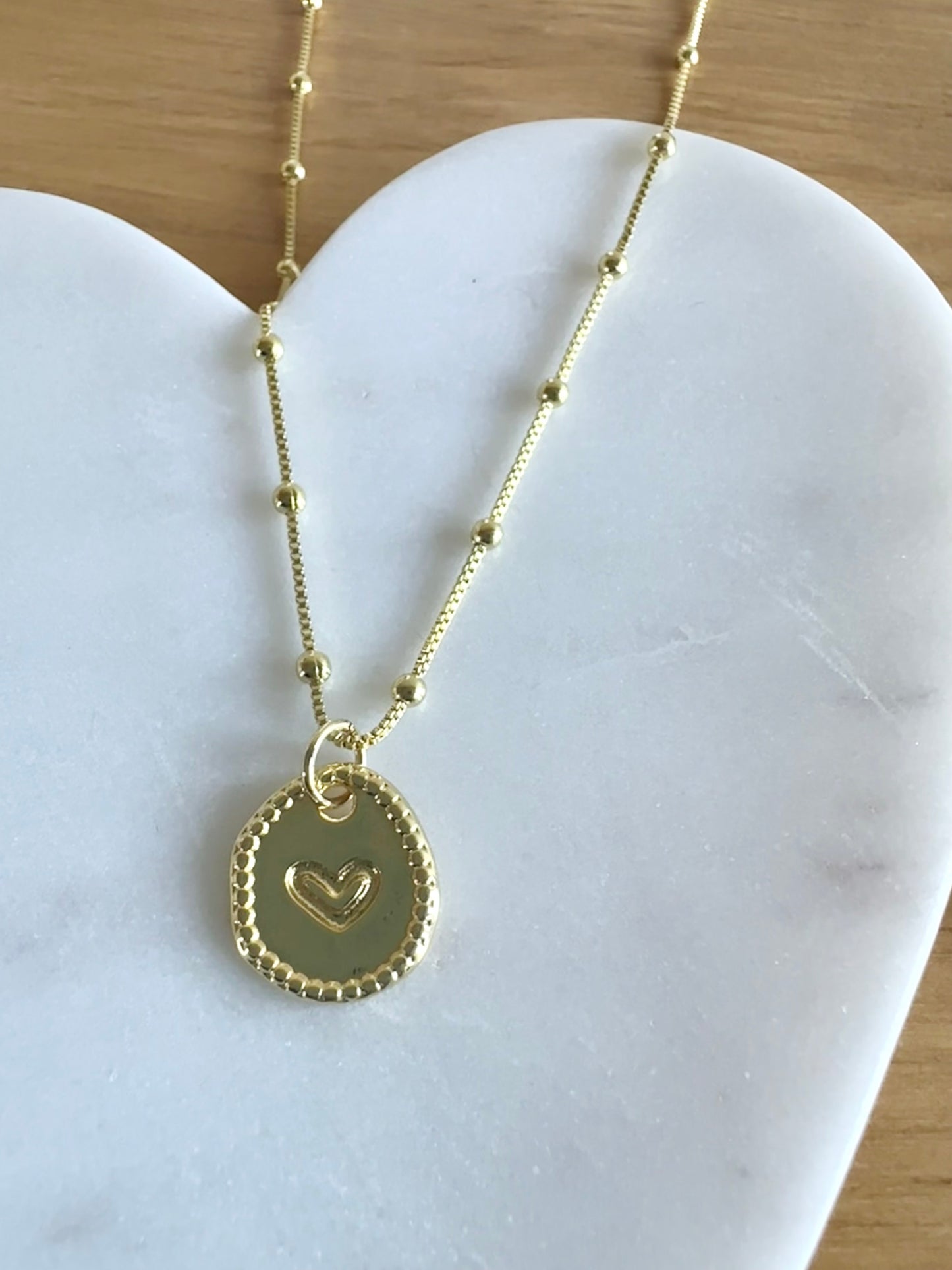 Collar Corazón reticulado
