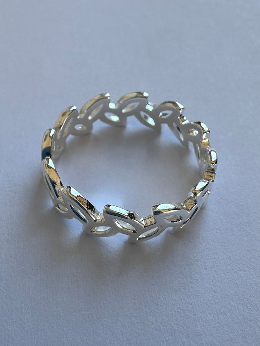 Anillo hojas