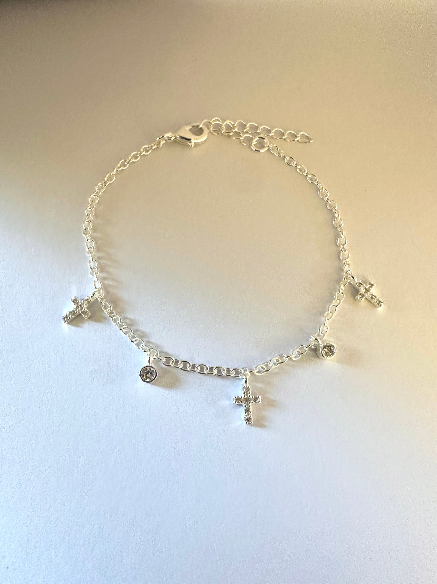 Pulsera cruces y puntos de luz