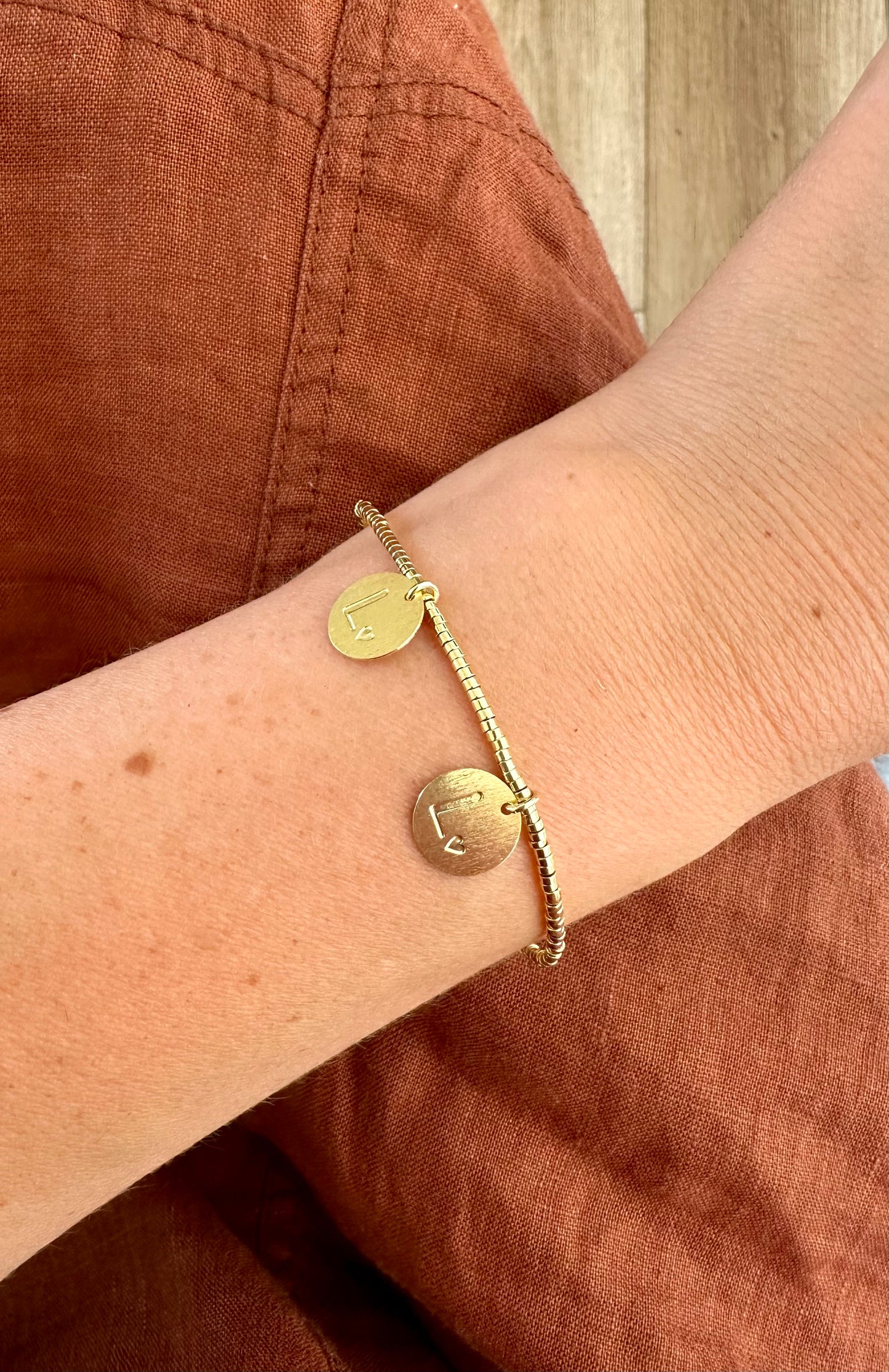 Pulsera de mostacillas & inicial