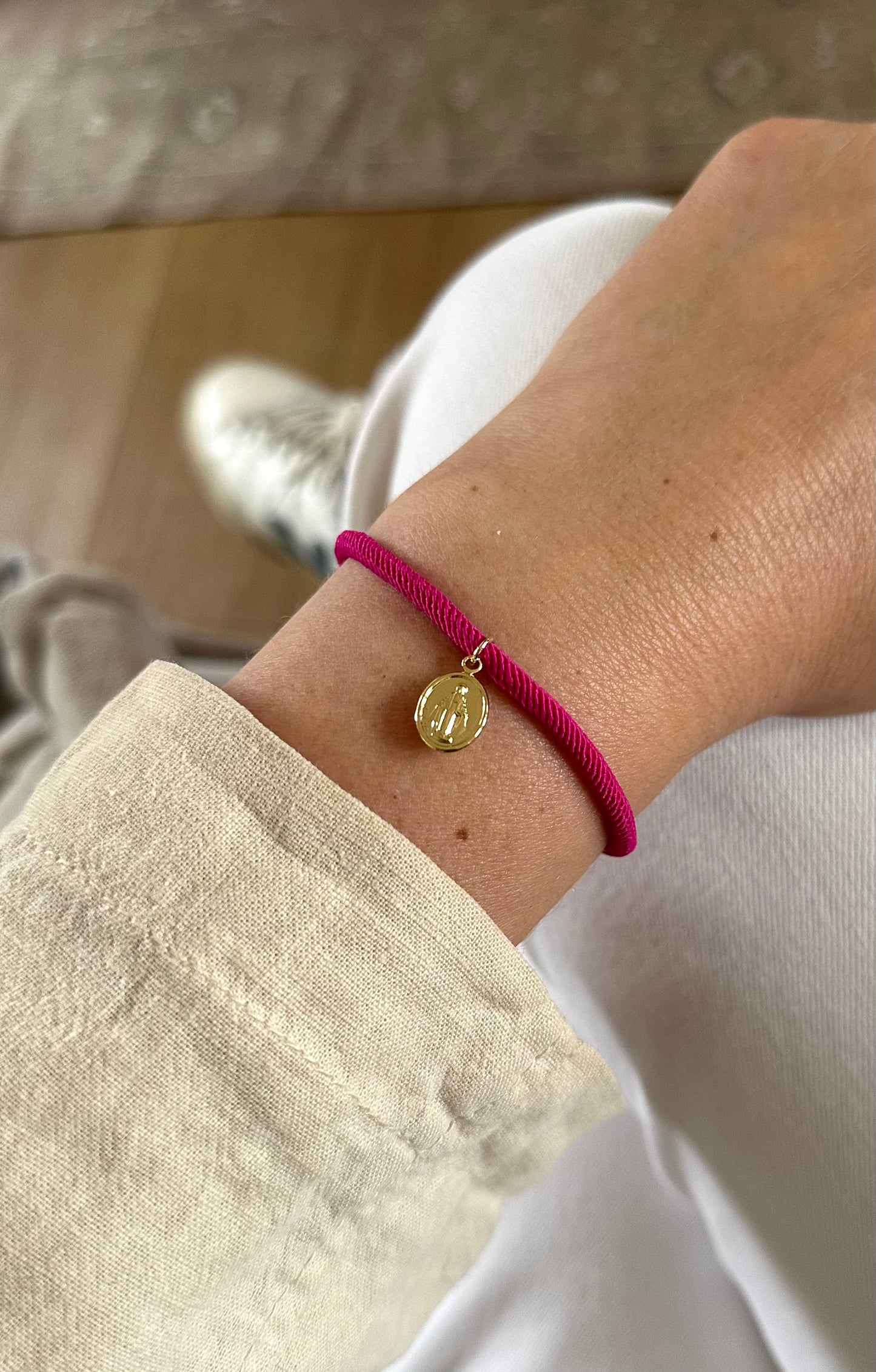 Pulsera cordón & dije bañado en oro