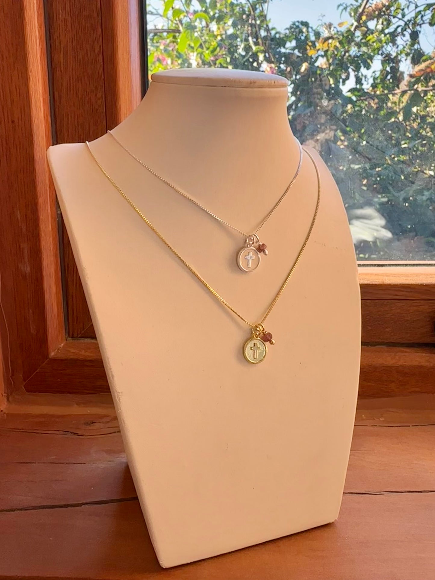 Collar cruz pequeña