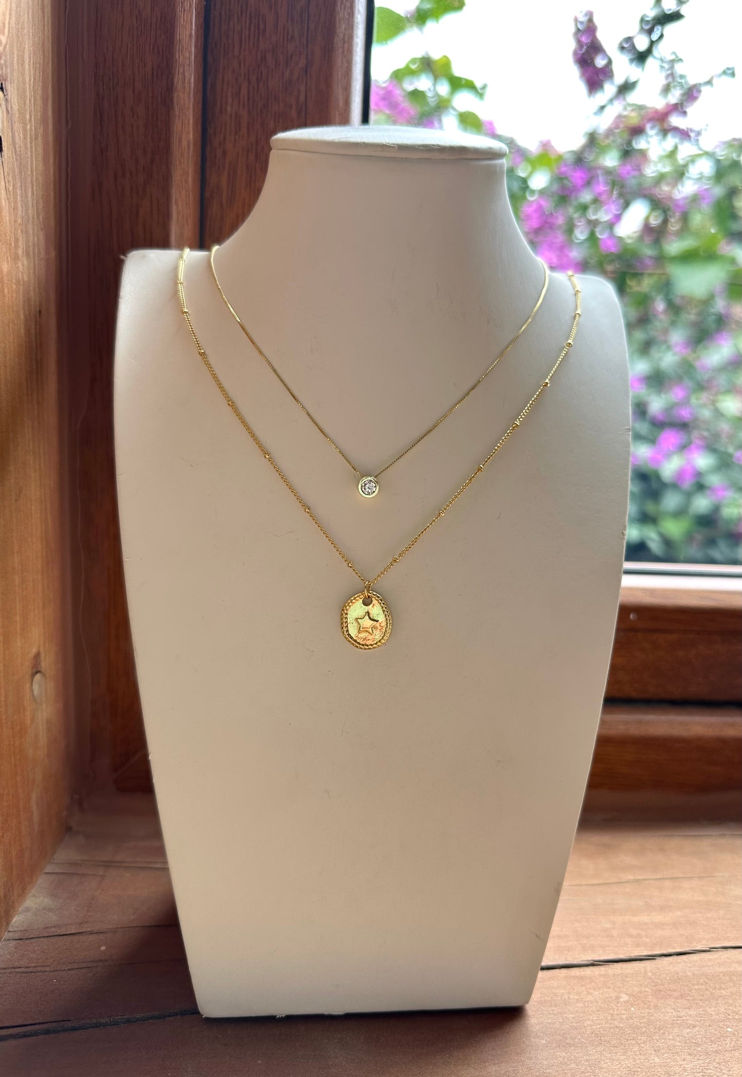 Collar estrella reticulada
