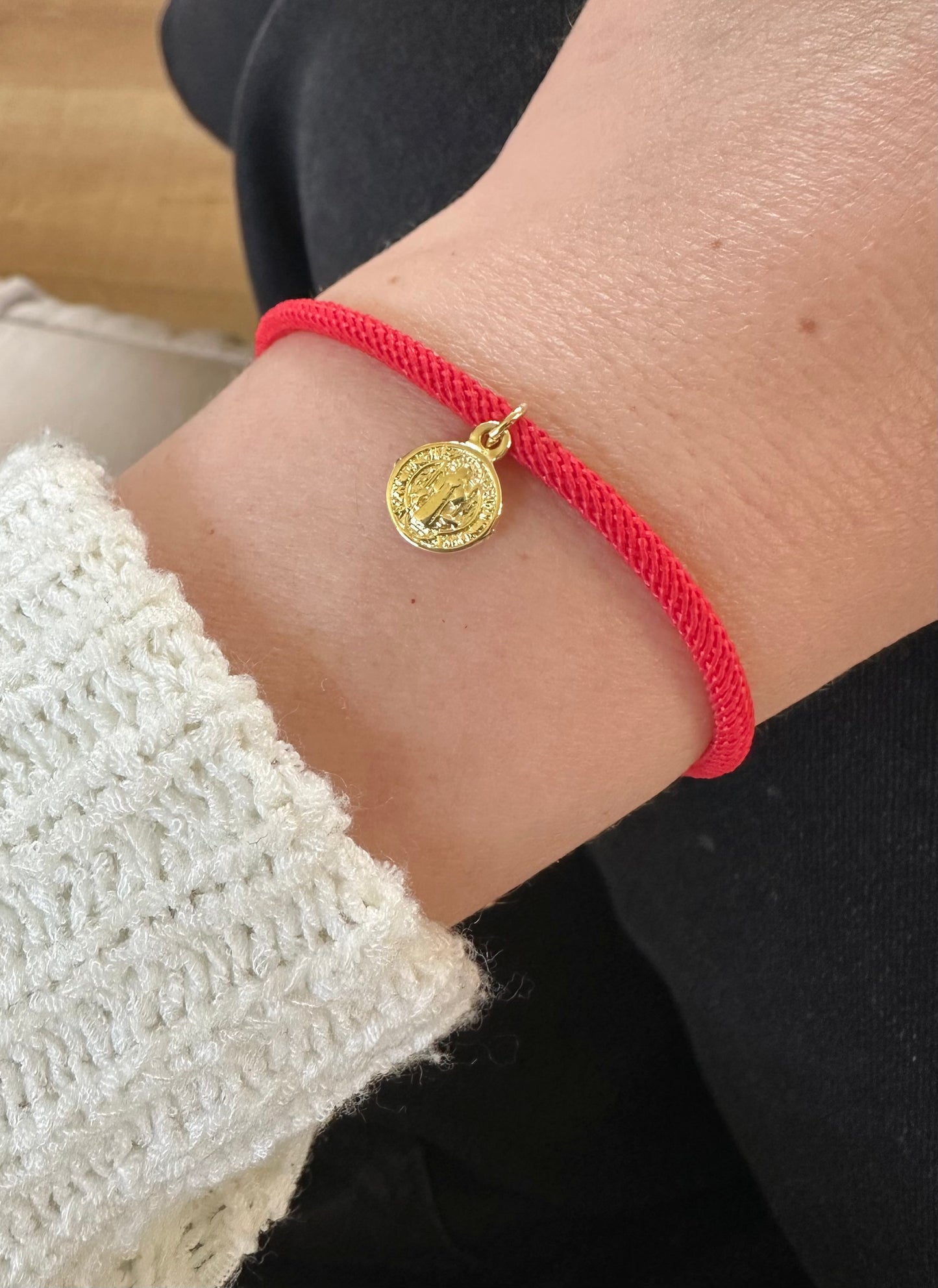 Pulsera cordón & dije bañado en oro