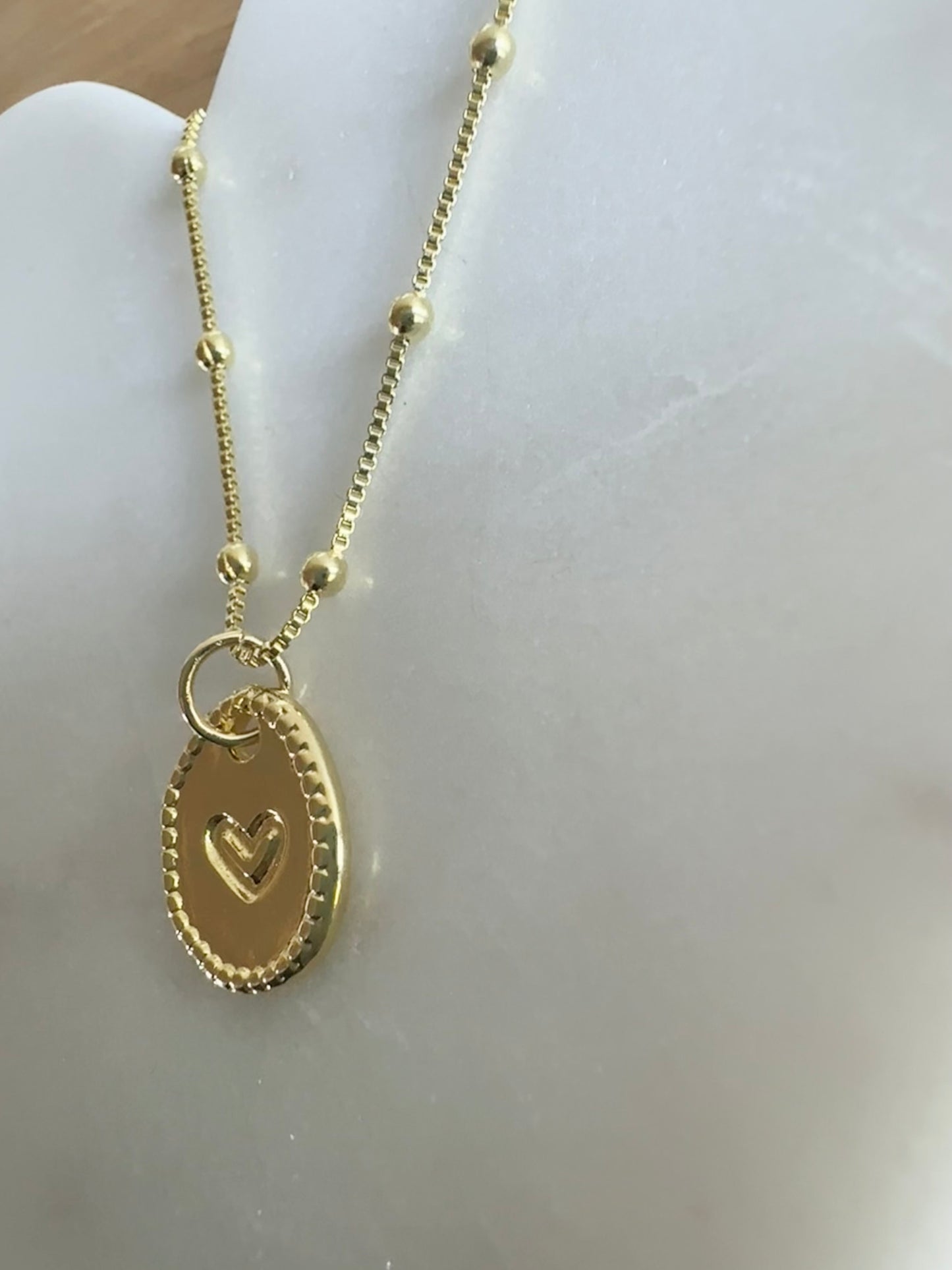 Collar Corazón reticulado